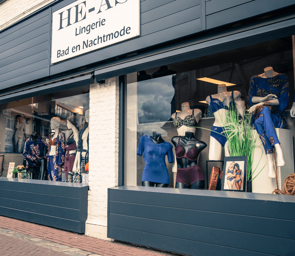 De winkel van HE-AS aan de Grotestraat 205 A in Borne